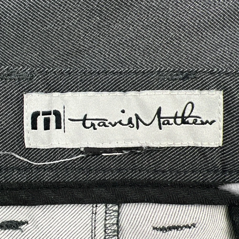 Travis Mathew Shorts‎ Men’s 38 (Approx) Gray Golf Flat Front Outdoor - READ!